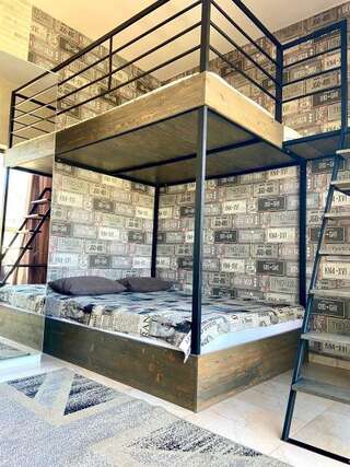 Гостиница LOFT studii Сочи Студия с двухуровневой кроватью и балконом-3